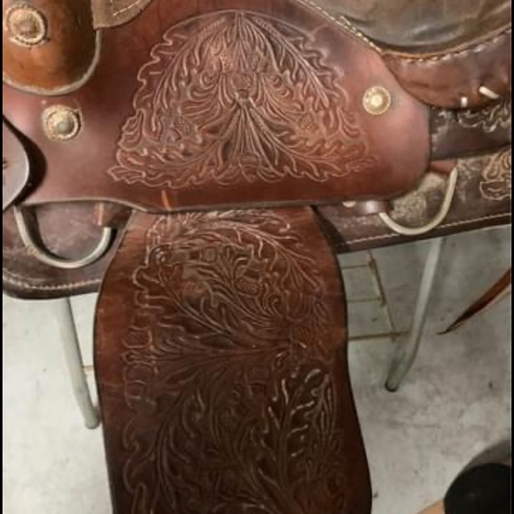 Buffalo Custom Saddle Shipping Extra - Picture 7 of 7